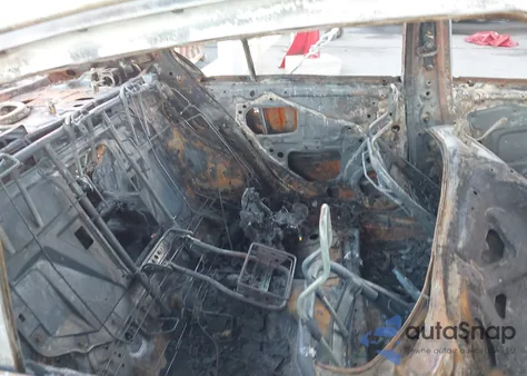 2015 Infiniti Q50 Premium z USA, uszkodzony, nr VIN JN1BV7AP4FM331473